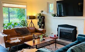 Hikari-Okanagan Sunshine B&B